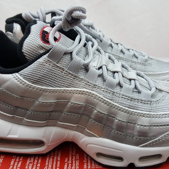 Nike Air Max 95 QS Silver Bullet NWT Nike Air Max 95 QS Silver Bullet NWT